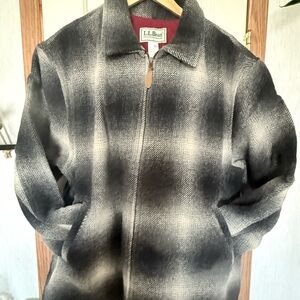 L.L. Bean Men's Charcoal and Cream Checkered Jacket